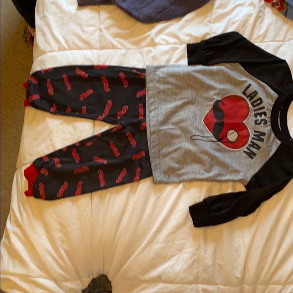 we are selling pyjamas